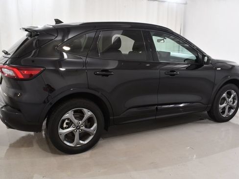 Used 2024 Ford Escape ST-Line w/ Tech Pack #1 AWD/4WD image 11