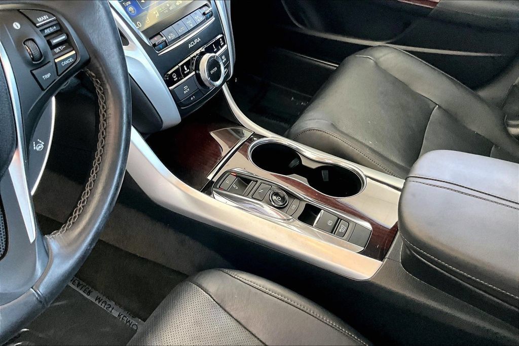 Used 2016 Acura TLX w/ Technology Package FWD image 18