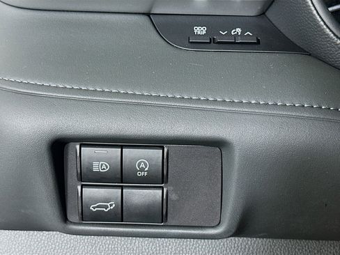 Used 2024 Toyota Highlander LE image 17