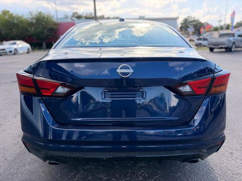 Used 2024 Nissan Altima 2.5 SR FWD image 8