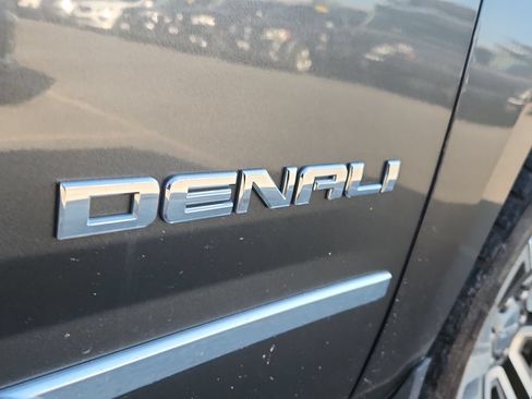 Used 2020 GMC Yukon Denali AWD/4WD image 18