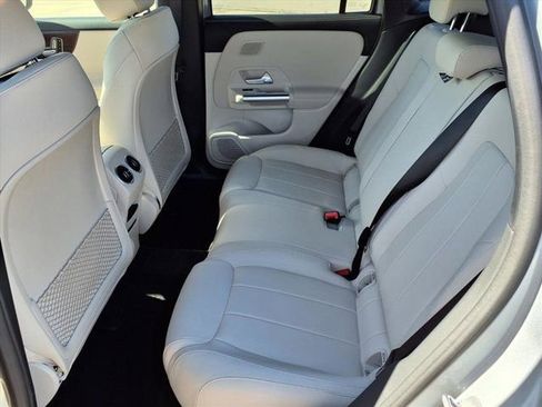 New 2026 Mercedes-Benz GLA 250 GLA 250 image 17