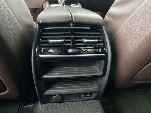 Used 2020 BMW M550i xDrive w/ Premium Package image 30