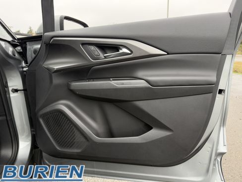 New 2026 Chevrolet Equinox EV LT image 20