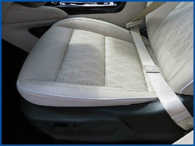 Used 2023 Buick Envision Avenir AWD/4WD image 14
