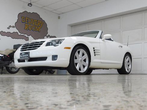 Used 2005 Chrysler Crossfire Limited RWD image 13