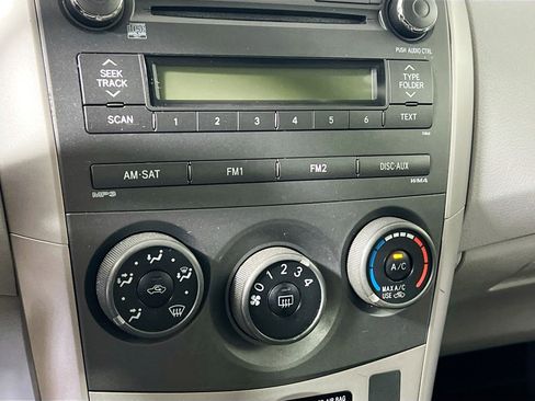 Used 2011 Toyota Corolla LE image 26