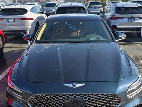 Used 2022 Genesis G70 3.3T Advanced image 1