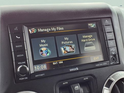 Used 2015 Jeep Wrangler Unlimited Rubicon w/ Connectivity Group image 7