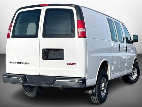 Used 2019 GMC Savana 2500 image 2