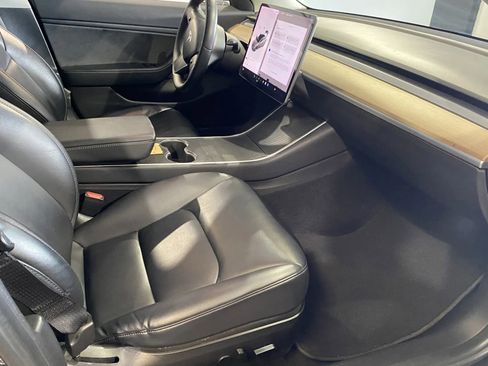 Used 2020 Tesla Model 3 Performance image 6