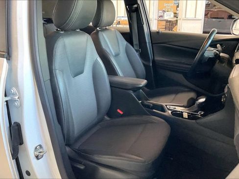 Used 2025 Buick Encore GX Preferred FWD image 21