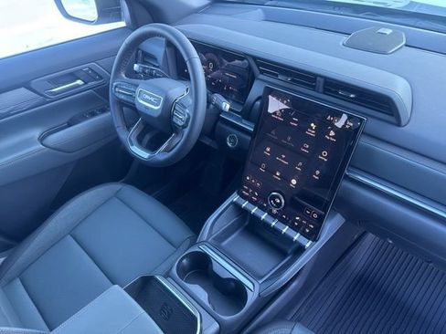 New 2026 GMC Terrain AT4 w/ LPO, Floor Liner Package image 39