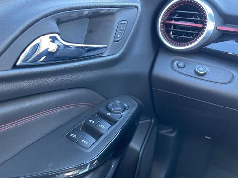 Used 2025 Chevrolet Trax RS w/ Driver Confidence Package image 11