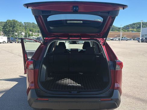 Used 2020 Toyota RAV4 LE w/ All Weather Liner Package AWD/4WD image 10
