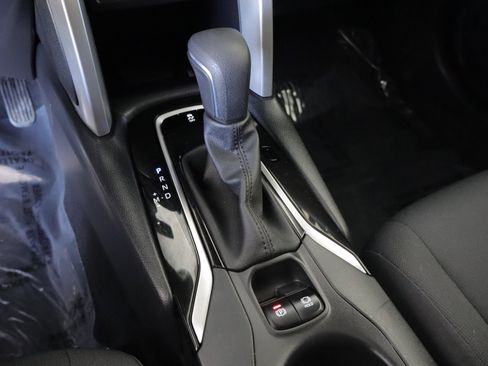 Used 2023 Toyota Corolla Cross LE w/ Moonroof Package AWD/4WD image 17