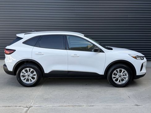 Used 2025 Ford Escape Active w/ Cold Weather Package AWD/4WD image 11