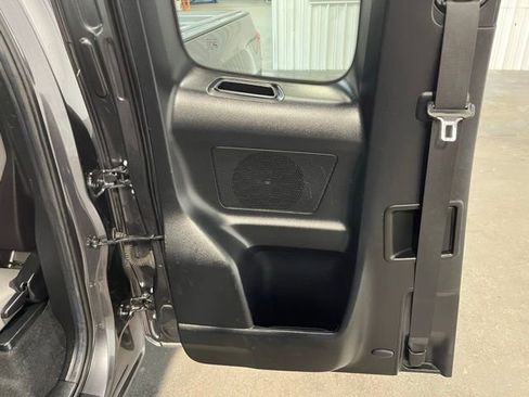 Used 2022 Toyota Tacoma SR5 w/ Black Out Package (TMS) AWD/4WD image 20