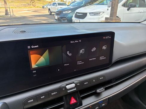 Used 2025 Kia K4 LXS image 20