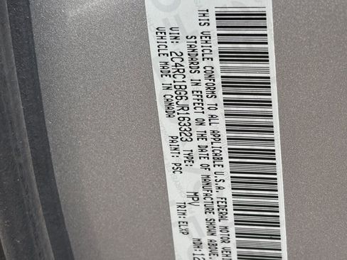 Used 2018 Chrysler Pacifica Touring-L image 16