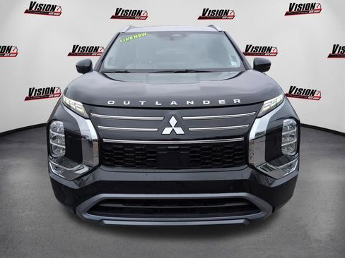 Used 2025 Mitsubishi Outlander AWD image 8