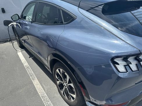 Used 2021 Ford Mustang Mach-E Premium RWD image 4