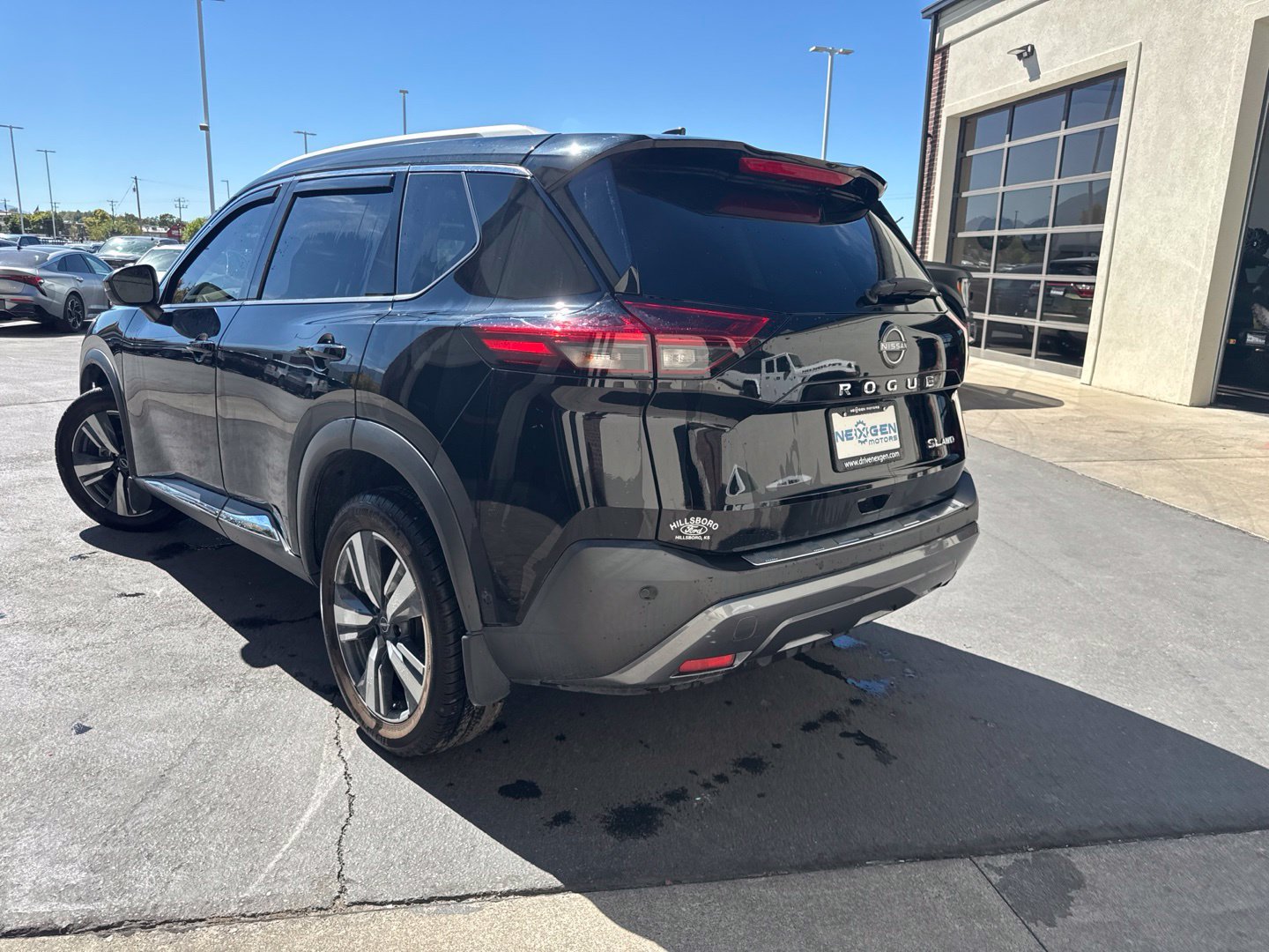Used 2023 Nissan Rogue SL w/ SL Premium Package AWD/4WD image 6