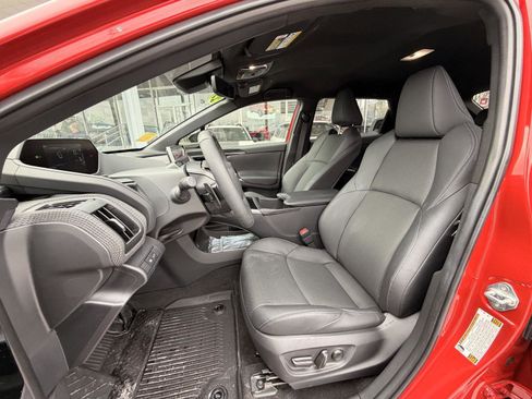 Used 2025 Subaru Solterra Limited image 15