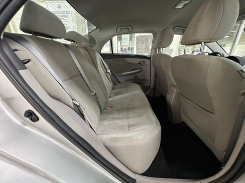 Used 2013 Toyota Corolla LE image 17