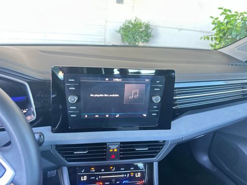 Used 2025 Volkswagen Jetta SE image 21