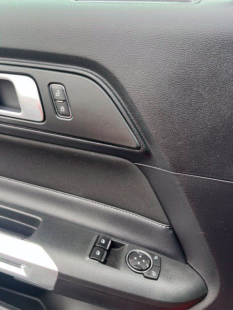Used 2019 Ford Mustang GT RWD image 15