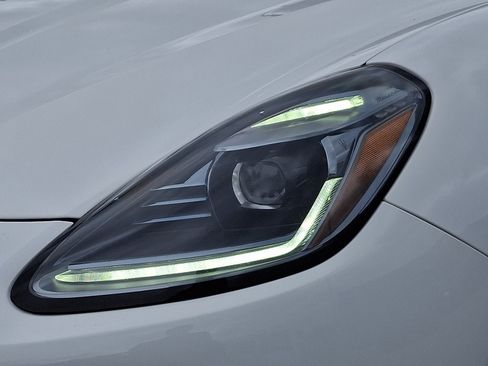Certified 2025 Maserati Grecale Modena AWD/4WD image 22