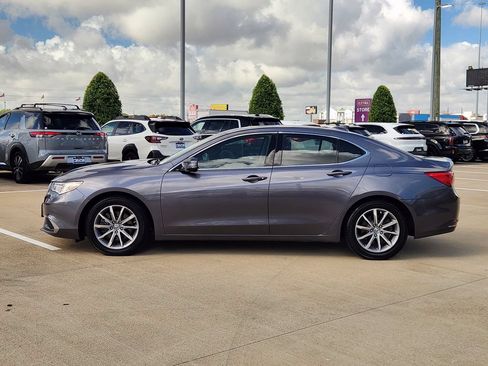 Used 2018 Acura TLX FWD image 4