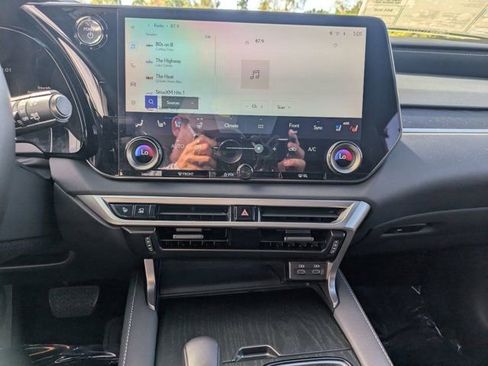 Used 2025 Lexus RX 450h AWD w/ Convenience Package image 25