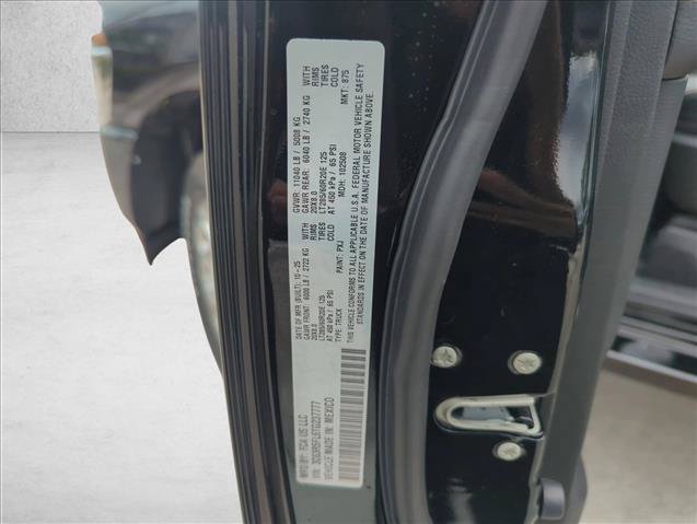 New 2026 RAM 2500 Laramie AWD/4WD image 16