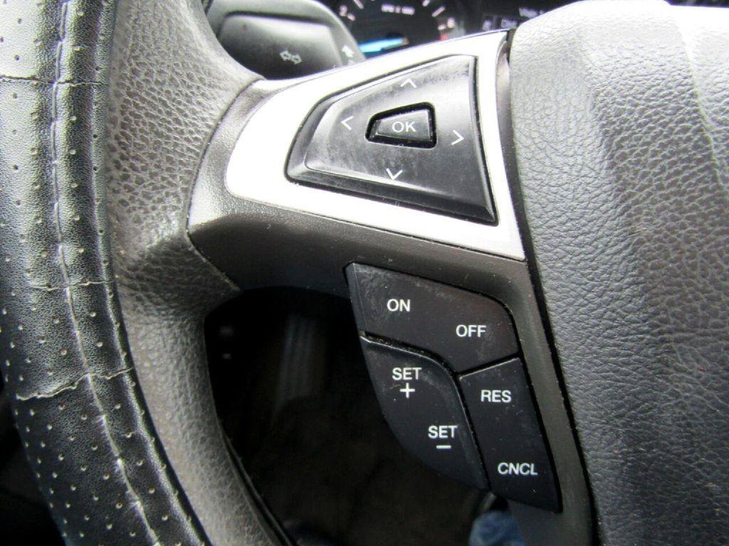 Used 2016 Ford Fusion SE FWD image 20