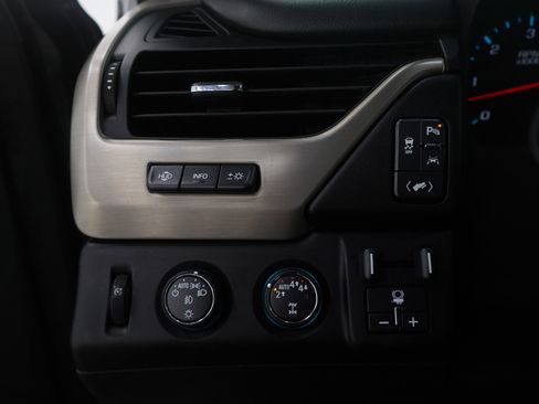 Used 2018 GMC Yukon XL Denali w/ Open Road Package image 27