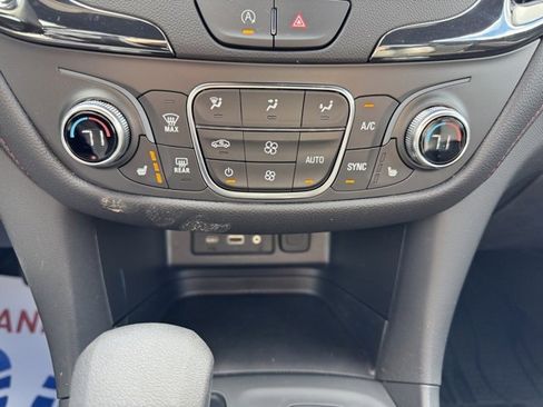 Used 2024 Chevrolet Equinox RS w/ RS Leather Package image 28