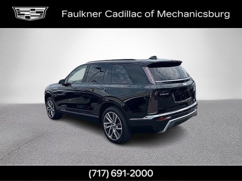 Certified 2026 Cadillac Vistiq Sport w/ LPO, Floor Liner Package AWD/4WD image 8