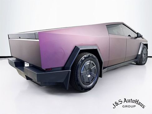 Used 2024 Tesla Cybertruck AWD Crew Cab image 7