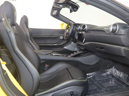 Used 2022 Ferrari Portofino M RWD image 13