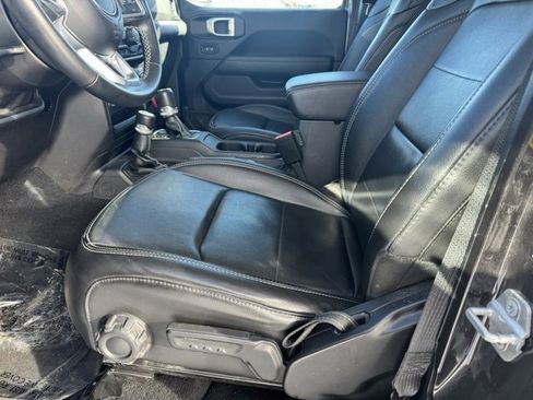 Used 2021 Jeep Wrangler Unlimited Sahara image 5