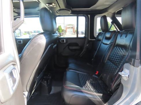 Used 2021 Jeep Wrangler Unlimited Rubicon AWD/4WD image 21