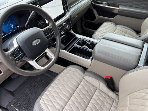 Certified 2025 Ford F350 Platinum w/ Platinum Plus Package AWD/4WD image 11