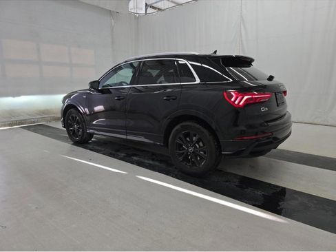 Used 2023 Audi Q3 2.0T Premium w/ Convenience Package image 27