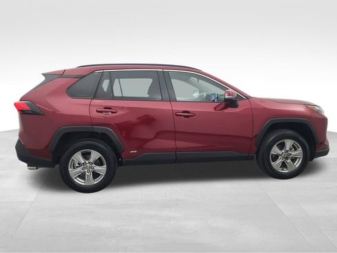 Used 2025 Toyota RAV4 XLE image 4
