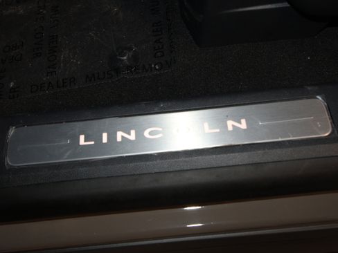 New 2026 Lincoln Aviator Reserve image 6