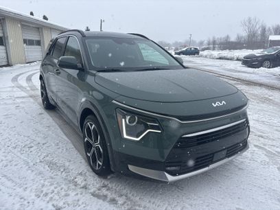 Used 2023 Kia Niro EX Touring