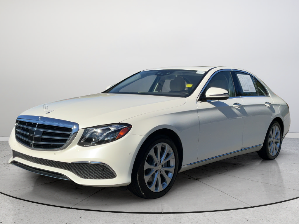 Used 2017 Mercedes-Benz E 300 image 4