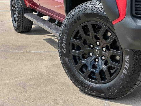 Certified 2024 Chevrolet Colorado Trail Boss w/ Advanced Trailering Package image 9